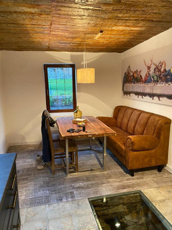 Schoene Ferienwohnung Gewoelbekeller Fachwerkhaus บาคาราค ภายนอก รูปภาพ