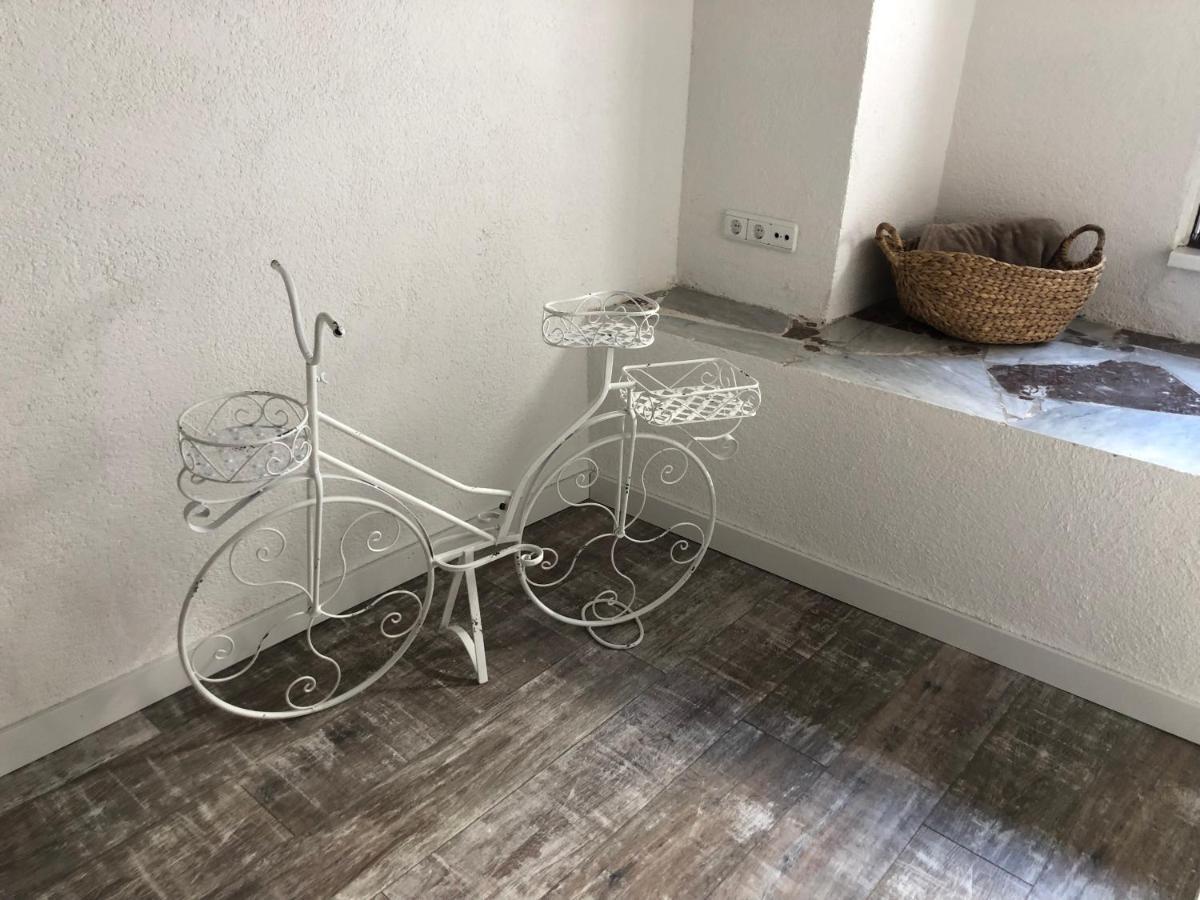 Schoene Ferienwohnung Gewoelbekeller Fachwerkhaus บาคาราค ภายนอก รูปภาพ